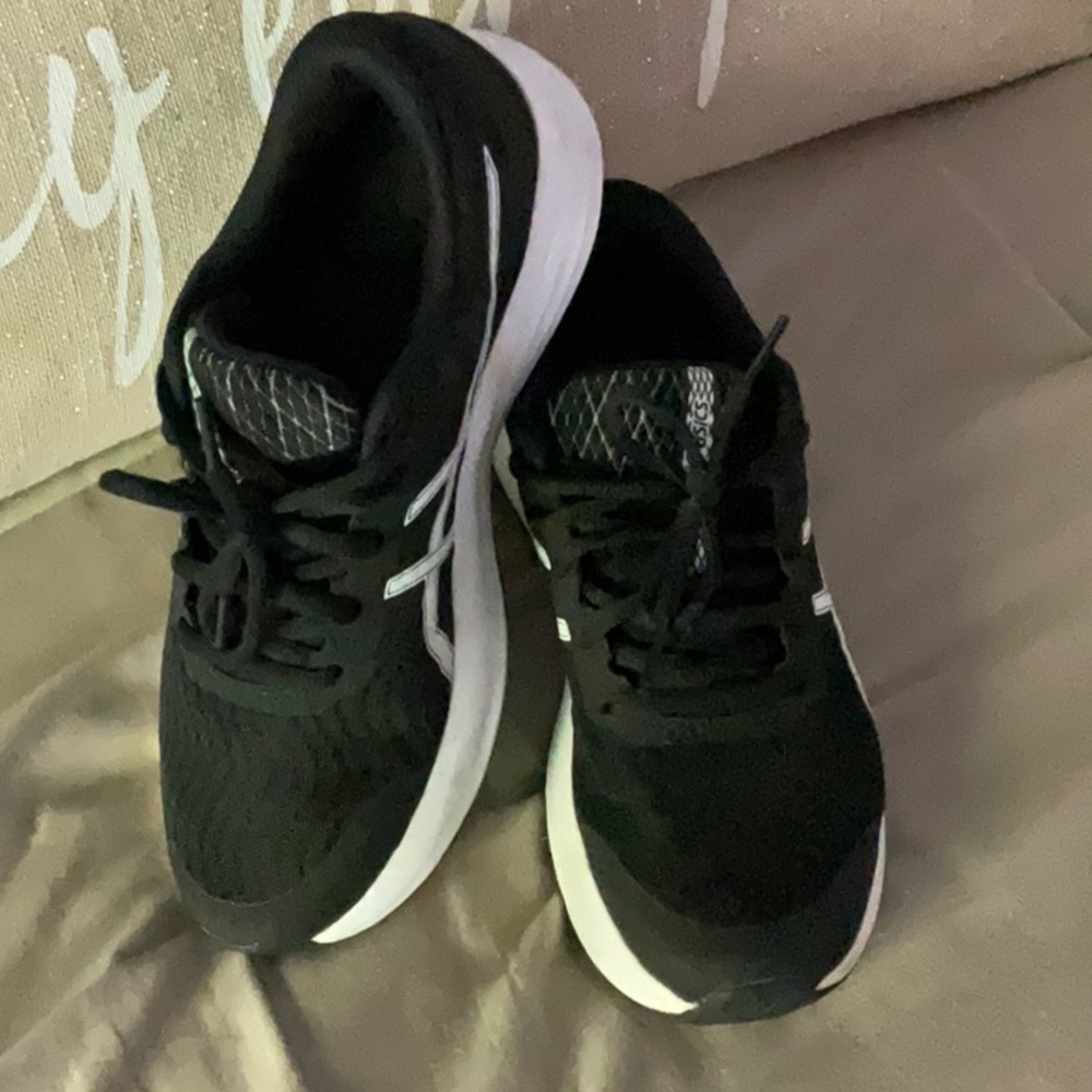 Black ASIC Gels
